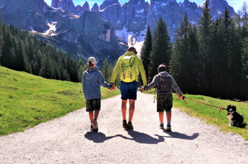 Dog Trekking sulle Dolomiti thumb