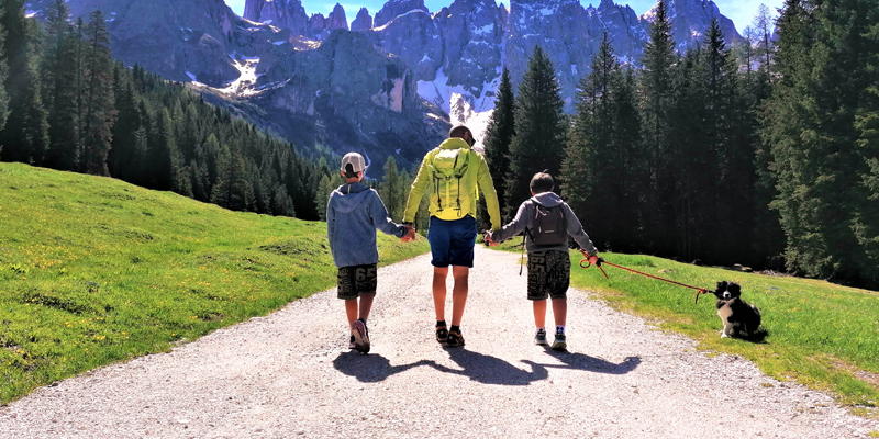Dog Trekking sulle Dolomiti cover
